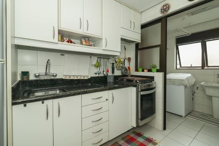 Apartamento à venda com 121m², 2 quartos e 2 vagasCozinha