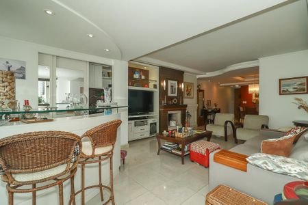 Apartamento à venda com 121m², 2 quartos e 2 vagasSala