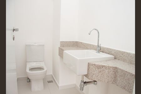 Apartamento à venda com 144m², 3 quartos e sem vaga Apartamento à venda com 144m², 3 quartos e sem vagaLavabo