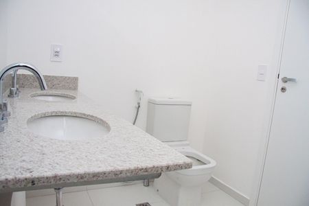 Apartamento à venda com 144m², 3 quartos e sem vaga Apartamento à venda com 144m², 3 quartos e sem vagaBanheiro da Suíte 2