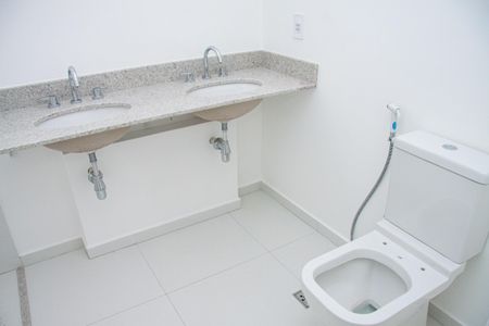 Apartamento à venda com 144m², 3 quartos e sem vaga Apartamento à venda com 144m², 3 quartos e sem vagaBanheiro da Suíte 2