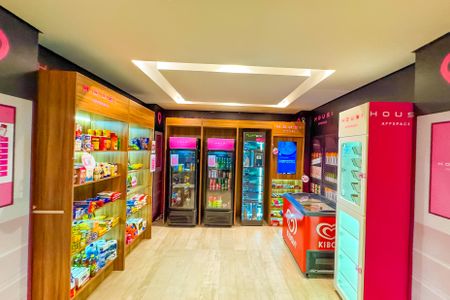 Apartamento à venda com 33m², 1 quarto e sem vagaMercado 24 Horas