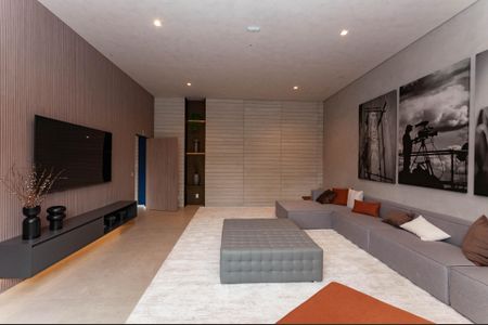 Apartamento à venda com 144m², 3 quartos e 3 vagas Apartamento à venda com 144m², 3 quartos e 3 vagasÁrea Comum - Cinema
