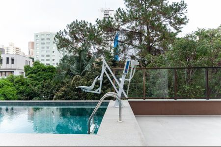 Apartamento à venda com 144m², 3 quartos e 3 vagas Apartamento à venda com 144m², 3 quartos e 3 vagasÁrea Comum - Piscina
