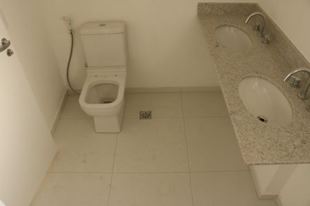 Apartamento à venda com 144m², 3 quartos e 3 vagasBanheiro da Suíte 3