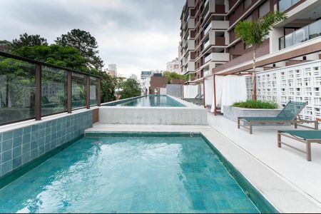 Apartamento à venda com 144m², 3 quartos e 3 vagas Apartamento à venda com 144m², 3 quartos e 3 vagasÁrea comum - Piscina