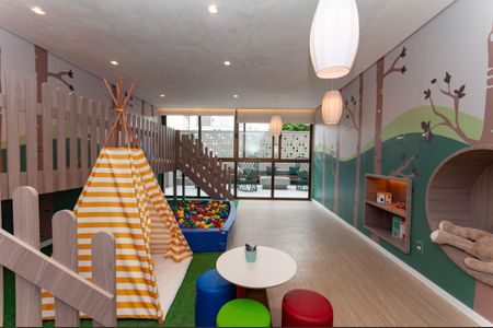 Apartamento à venda com 144m², 3 quartos e 3 vagas Apartamento à venda com 144m², 3 quartos e 3 vagasÁrea comum - Brinquedoteca