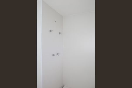 Apartamento à venda com 144m², 3 quartos e 3 vagas Apartamento à venda com 144m², 3 quartos e 3 vagasBanheiro da Suíte 1