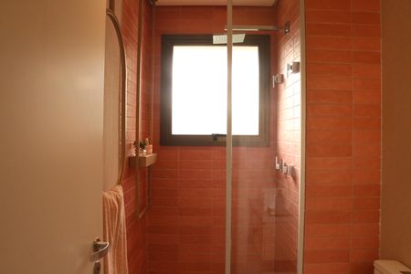 Apartamento à venda com 181m², 3 quartos e 3 vagasBanheiro da Suíte 2