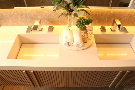 Apartamento à venda com 181m², 3 quartos e 3 vagasBanheiro da Suíte 1