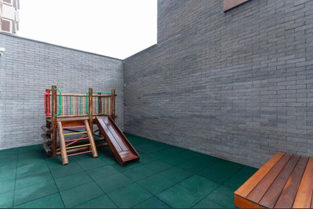 Apartamento à venda com 181m², 3 quartos e 3 vagas Apartamento à venda com 181m², 3 quartos e 3 vagasÁrea comum - Playground