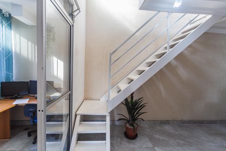 Apartamento à venda com 120m², 4 quartos e 1 vagaEscada de Acesso a Cobertura