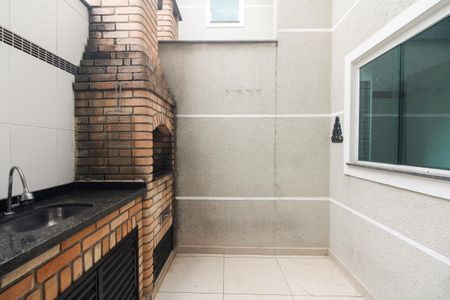 Casa à venda com 280m², 3 quartos e 2 vagas Casa à venda com 280m², 3 quartos e 2 vagasQuintal e Churrasqueira