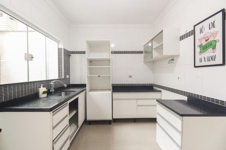 Casa à venda com 280m², 3 quartos e 2 vagas Casa à venda com 280m², 3 quartos e 2 vagasCozinha
