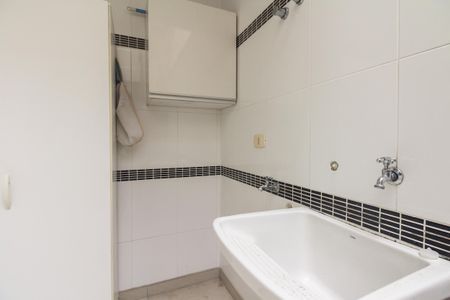 Casa à venda com 280m², 3 quartos e 2 vagas Casa à venda com 280m², 3 quartos e 2 vagasÁrea de Serviço