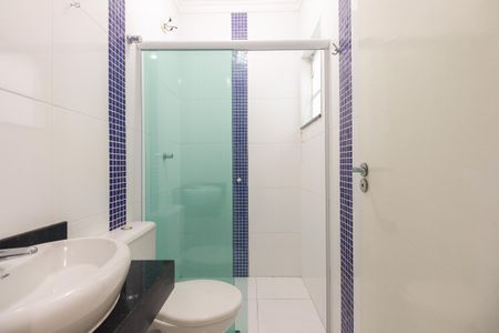 Casa à venda com 280m², 3 quartos e 2 vagas Casa à venda com 280m², 3 quartos e 2 vagasBanheiro Suíte 2