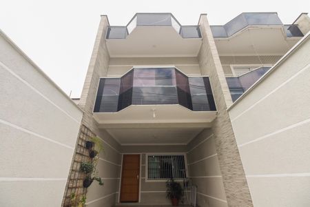 Casa à venda com 280m², 3 quartos e 2 vagas Casa à venda com 280m², 3 quartos e 2 vagasFachada