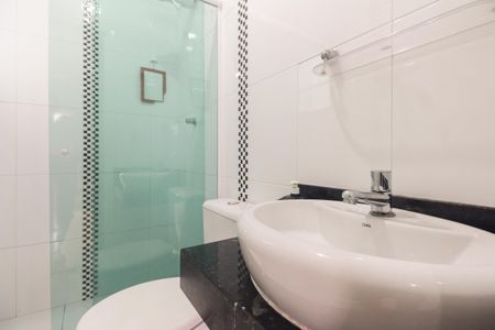 Casa à venda com 280m², 3 quartos e 2 vagas Casa à venda com 280m², 3 quartos e 2 vagasBanheiro Suíte 3