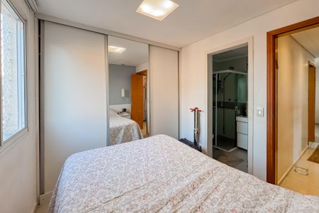 Apartamento à venda com 65m², 3 quartos e 1 vaga Apartamento à venda com 65m², 3 quartos e 1 vagaSuíte