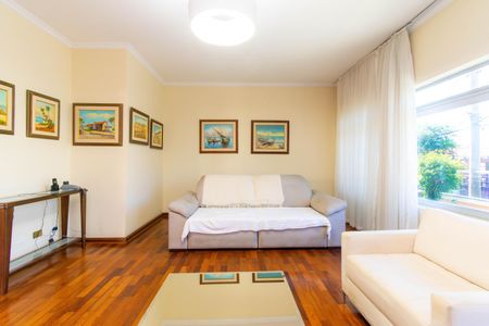 Casa à venda com 280m², 3 quartos e 5 vagas Casa à venda com 280m², 3 quartos e 5 vagasSala