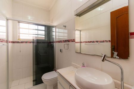 Casa à venda com 280m², 3 quartos e 5 vagas Casa à venda com 280m², 3 quartos e 5 vagasBanheiro 3