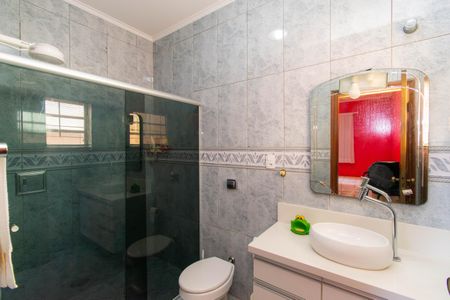 Casa à venda com 280m², 3 quartos e 5 vagas Casa à venda com 280m², 3 quartos e 5 vagasBanheiro da Suíte 1