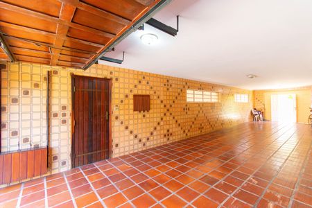 Casa à venda com 280m², 3 quartos e 5 vagas Casa à venda com 280m², 3 quartos e 5 vagasÁrea comum