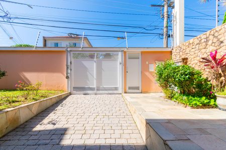 Casa à venda com 280m², 3 quartos e 5 vagas Casa à venda com 280m², 3 quartos e 5 vagasÁrea comum