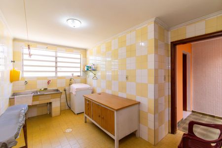 Casa à venda com 280m², 3 quartos e 5 vagas Casa à venda com 280m², 3 quartos e 5 vagasÁrea de Serviço