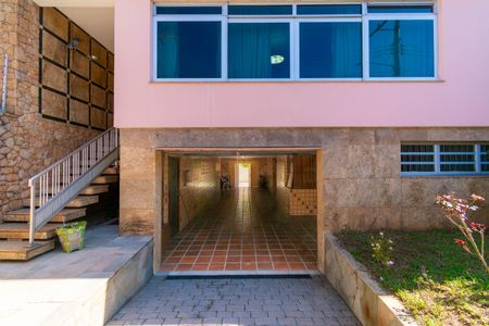 Casa à venda com 280m², 3 quartos e 5 vagas Casa à venda com 280m², 3 quartos e 5 vagasÁrea comum