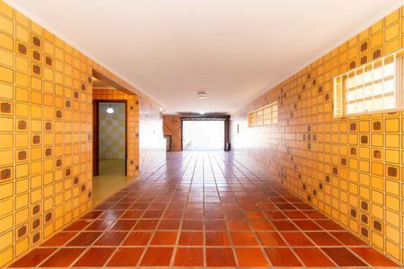 Casa à venda com 280m², 3 quartos e 5 vagas Casa à venda com 280m², 3 quartos e 5 vagasÁrea comum