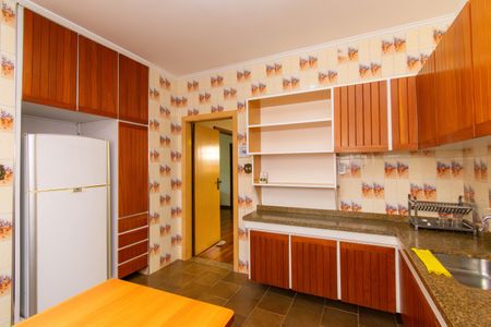 Casa à venda com 280m², 3 quartos e 5 vagas Casa à venda com 280m², 3 quartos e 5 vagasCozinha