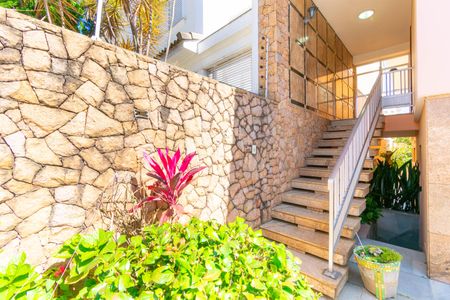 Casa à venda com 280m², 3 quartos e 5 vagas Casa à venda com 280m², 3 quartos e 5 vagasÁrea comum