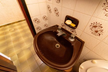 Casa à venda com 280m², 3 quartos e 5 vagas Casa à venda com 280m², 3 quartos e 5 vagasBanheiro de serviço