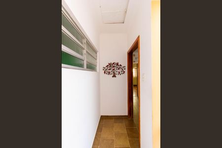 Casa à venda com 280m², 3 quartos e 5 vagas Casa à venda com 280m², 3 quartos e 5 vagasCorredor