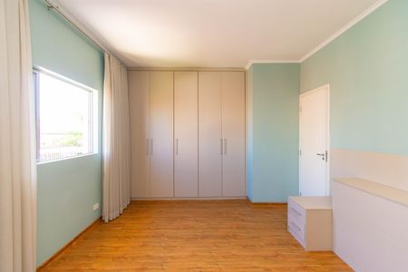 Casa à venda com 280m², 3 quartos e 5 vagas Casa à venda com 280m², 3 quartos e 5 vagasSuíte 2