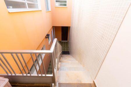 Casa à venda com 280m², 3 quartos e 5 vagas Casa à venda com 280m², 3 quartos e 5 vagasEscada