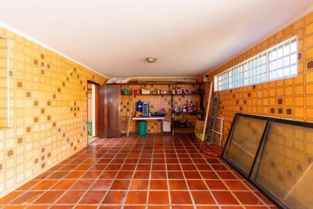 Casa à venda com 280m², 3 quartos e 5 vagas Casa à venda com 280m², 3 quartos e 5 vagasÁrea comum