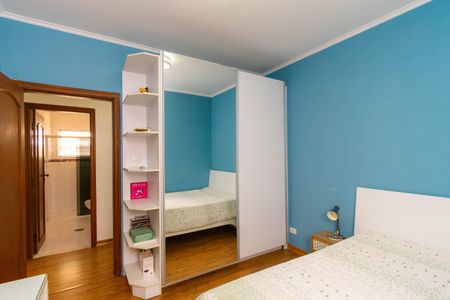 Casa à venda com 280m², 3 quartos e 5 vagas Casa à venda com 280m², 3 quartos e 5 vagasQuarto