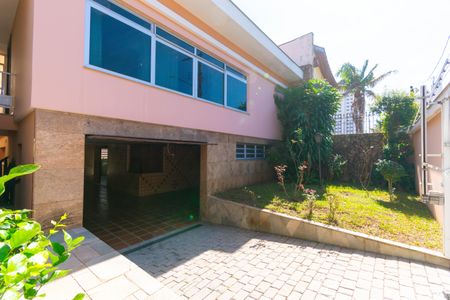 Casa à venda com 280m², 3 quartos e 5 vagas Casa à venda com 280m², 3 quartos e 5 vagasÁrea comum