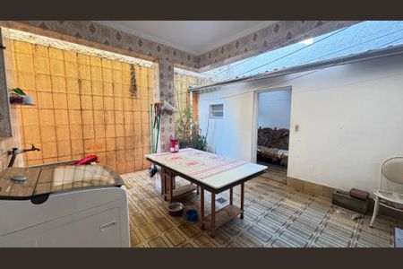 Casa à venda com 157m², 3 quartos e 2 vagas Casa à venda com 157m², 3 quartos e 2 vagasÁrea de Serviço - Quintal