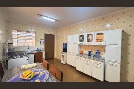 Casa à venda com 157m², 3 quartos e 2 vagas Casa à venda com 157m², 3 quartos e 2 vagasCozinha