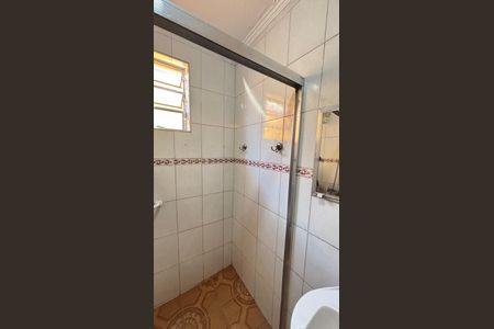Casa à venda com 157m², 3 quartos e 2 vagas Casa à venda com 157m², 3 quartos e 2 vagasBanheiro