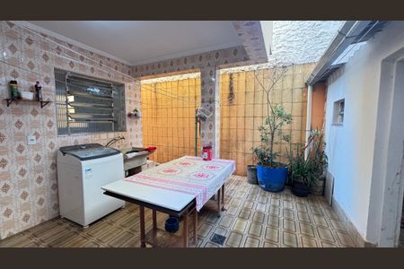 Casa à venda com 157m², 3 quartos e 2 vagas Casa à venda com 157m², 3 quartos e 2 vagasÁrea de Serviço - Quintal