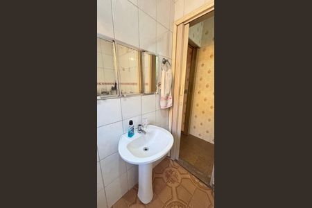 Casa à venda com 157m², 3 quartos e 2 vagas Casa à venda com 157m², 3 quartos e 2 vagasBanheiro