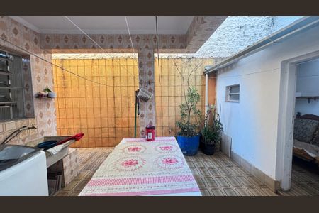 Casa à venda com 157m², 3 quartos e 2 vagas Casa à venda com 157m², 3 quartos e 2 vagasÁrea de Serviço - Quintal
