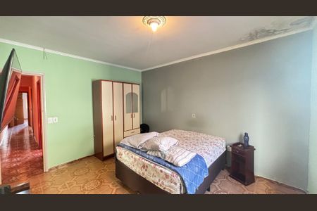 Casa à venda com 157m², 3 quartos e 2 vagas Casa à venda com 157m², 3 quartos e 2 vagasQuarto 2