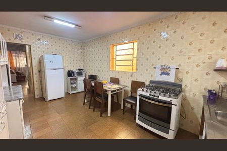 Casa à venda com 157m², 3 quartos e 2 vagas Casa à venda com 157m², 3 quartos e 2 vagasCozinha