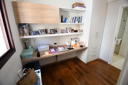 Apartamento à venda com 136m², 3 quartos e 2 vagasQuarto de Serviço