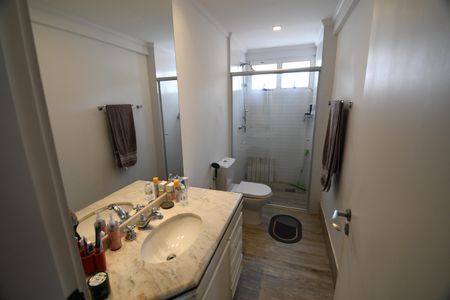 Apartamento à venda com 136m², 3 quartos e 2 vagasBanheiro 2